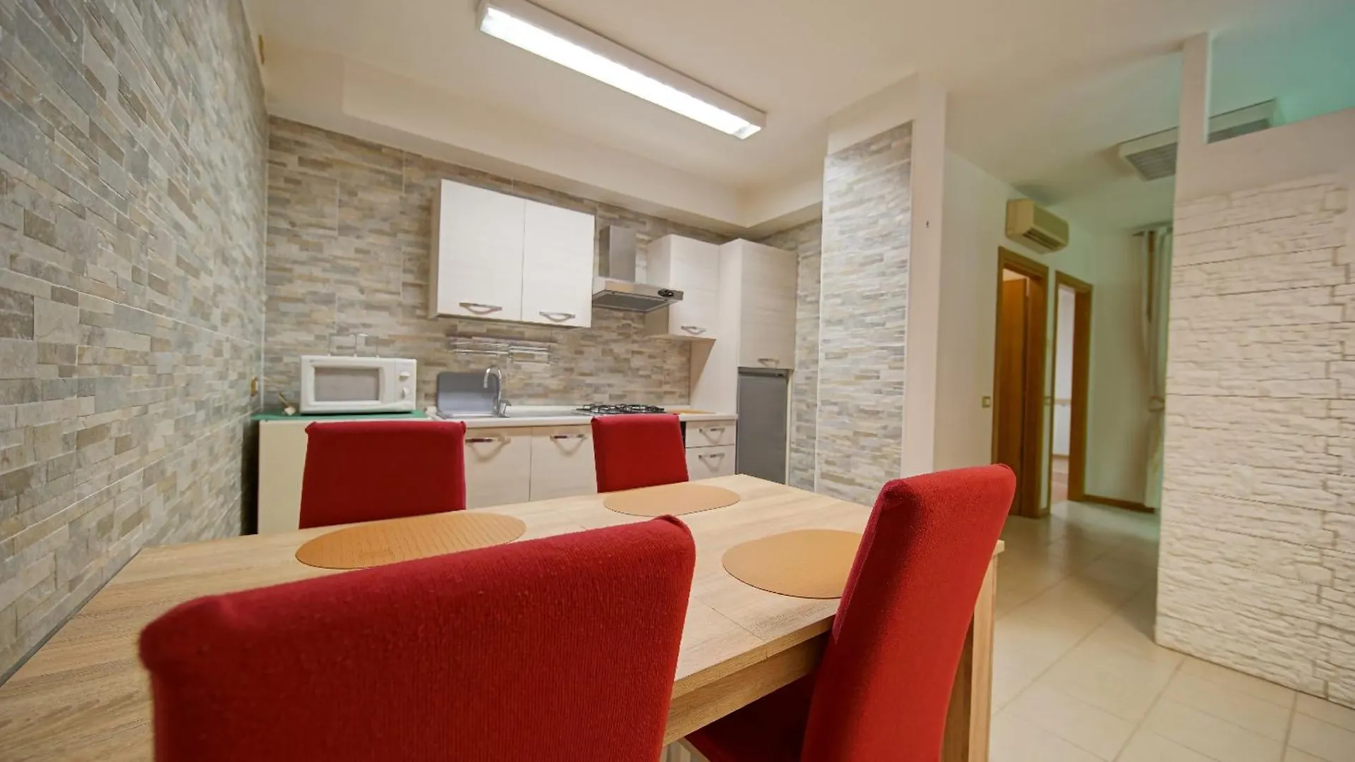 Apartment Destiny Home 12 Verona Borgo Trento Italy